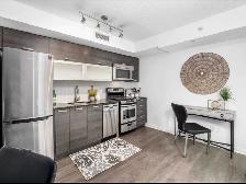 At Queen/ Dufferin, Downtown Toronto 2 bed condo for rent - Photo 2