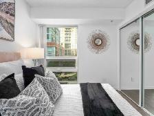 At Queen/ Dufferin, Downtown Toronto 2 bed condo for rent - Photo 11