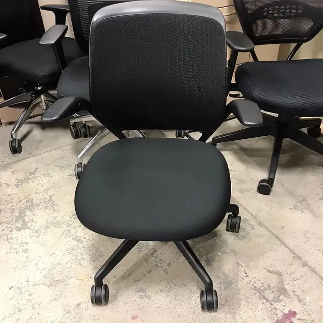 Used Chair for Sale - Ufficio Furniture - Call Us Now!