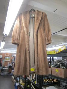 AUCTION-FASHION/ACCESS-SATURDAY OCT. 3, 8 AM