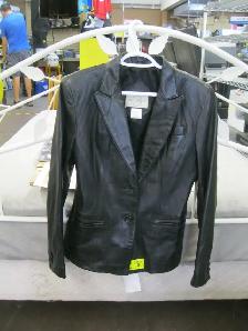AUCTION-FASHION/ACCESS-SATURDAY OCT. 3, 8 AM - Photo 3