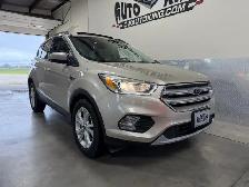 2018 Ford Escape SEL / AWD / Heated Leather / Roof / Nav / Cam - Photo 2
