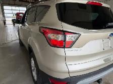 2018 Ford Escape SEL / AWD / Heated Leather / Roof / Nav / Cam - Photo 27