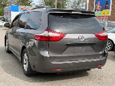 2019 Toyota Sienna L - Photo 4