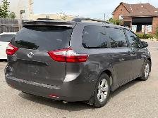 2019 Toyota Sienna L - Photo 5
