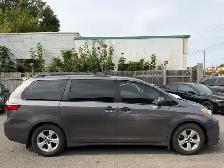 2019 Toyota Sienna L - Photo 6