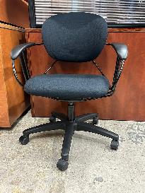 Used Chairs for Sale - Ufficio Furniture - Call Us Now! - Photo 4