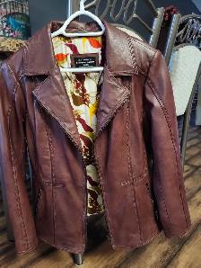 Ladies Leather Jacket - Photo 2