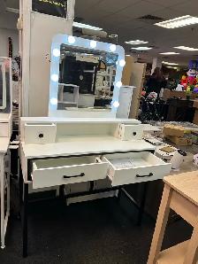 Dressing table with light, good price and good price