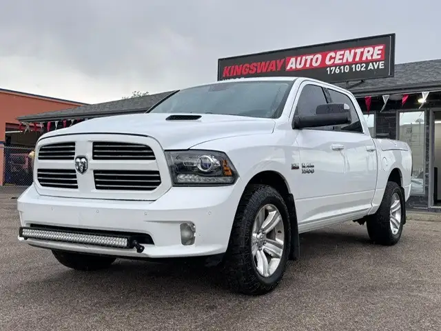 2015 Ram 1500 SPORT 4WD Crew Cab