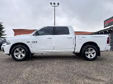 2015 Ram 1500 SPORT 4WD Crew Cab - Photo 9