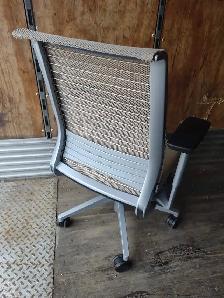 Used Chairs for Sale - Ufficio Furniture - Call Us Now! - Photo 4