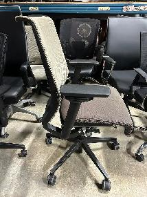 Used Chairs for Sale - Ufficio Furniture - Call Us Now! - Photo 5