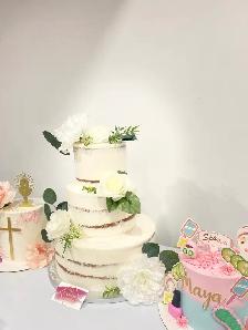 amazing custom cakes Floral cakes Seminaked cakes - Photo 8