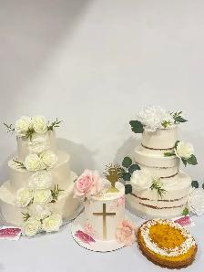 amazing custom cakes Floral cakes Seminaked cakes - Photo 9