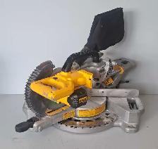 7 1/4' 20V Dewalt DCS361 Sliding Compound Miter Saw (31400206) - Photo 2