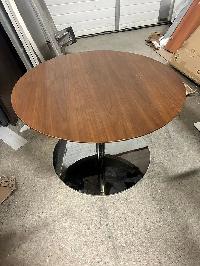 Best Quality Used Tables for Sale from Ufficio Furniture!
