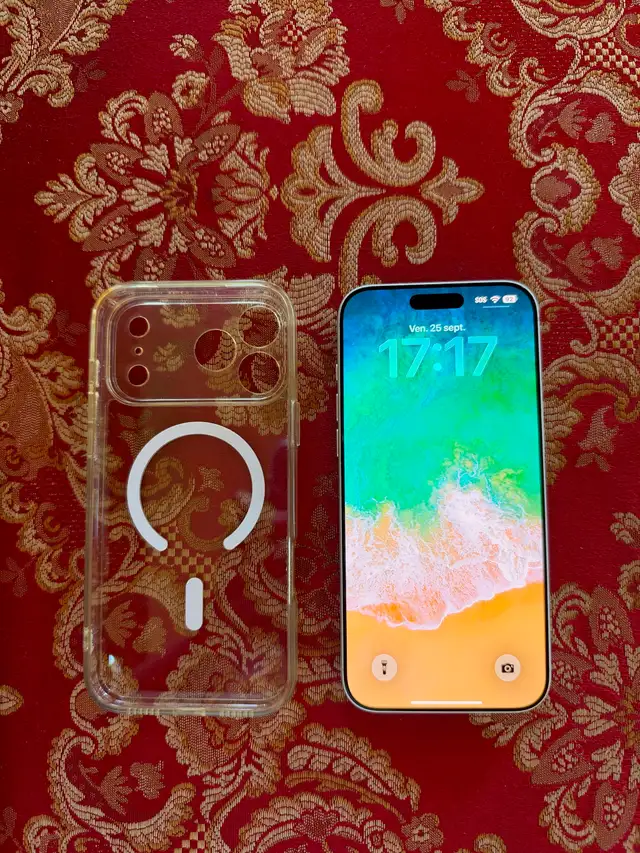 IPhone 17 Pro Max 256g. (1200$ pour vente rapide 514-909-2007)