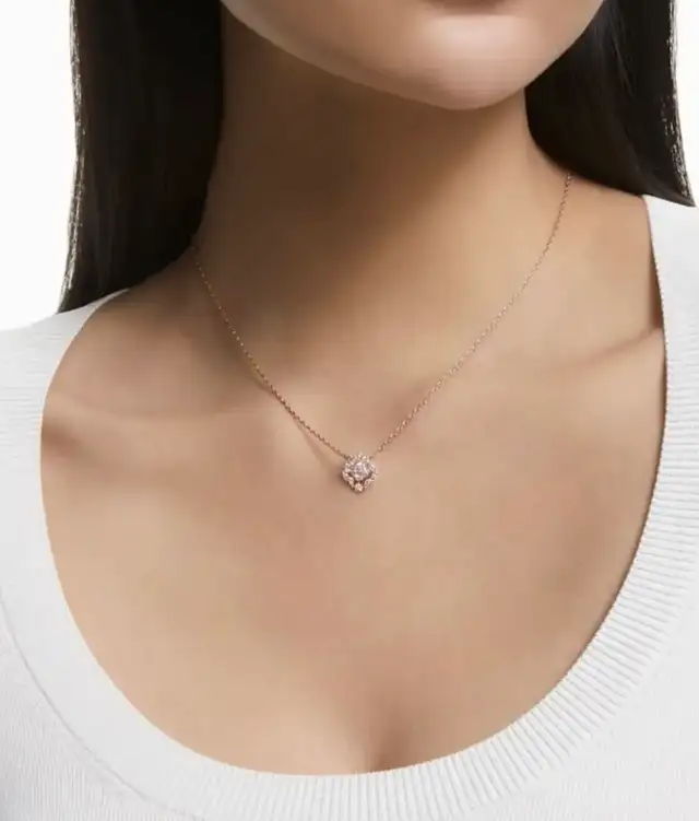 Swarvoski Una necklace, clover, white, 18k rose gold finish