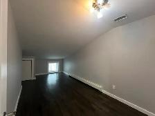 Amazing Downtown 3Bedrooms 2 Baths Apartment - Photo 5