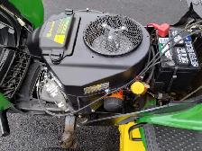 TRACTEUR À GAZON JOHN DEERE S-240 / 42' - Photo 5