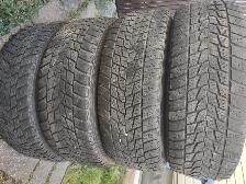 235-65R17x4 pneus hiver sur jantes Nissan Rogue 2023. - Photo 2