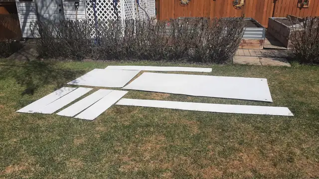 Free - 1/8' Puck Board - Free