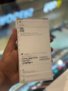 iPhone 18 Pro 256GB Black - Brand New Sealed - Photo 3