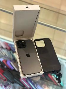 iPhone 16 Pro Max 512GB - With OtterBox Case - Photo 2
