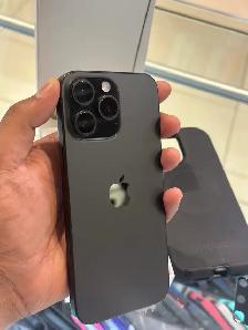 iPhone 16 Pro Max 512GB - With OtterBox Case - Photo 4