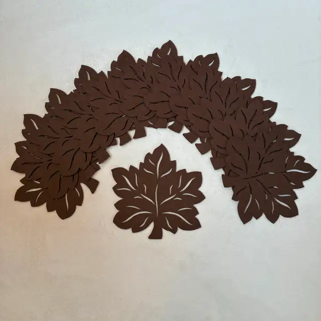 Autumn Leaf Felt Placemats - In Excellent Condition!