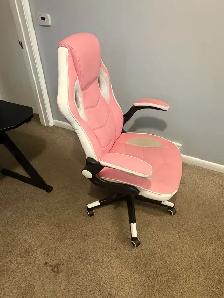 Free delivery used Velocity 24' Ergonomic Gaming Chair - Photo 5