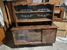 Free delivery antique Vintage Mid-Century Walnut China Cabinet - Photo 2