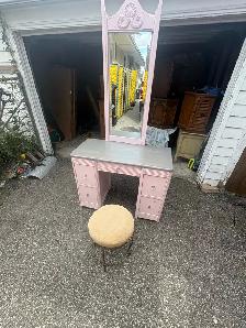 Free delivery Vintage 1972 Daveluyville Vanity  with  Stool - Photo 9