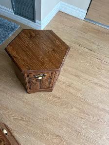 Free delivery used Set of 2 Hexagonal Wooden End Tables - Photo 3