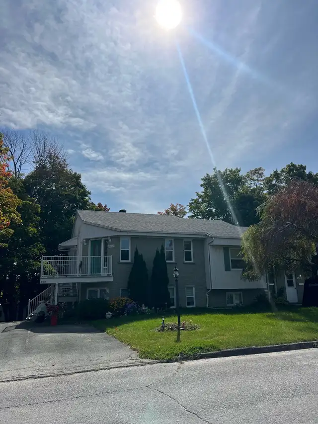 4 ½ à louer dans un triplex Secteur tranquille