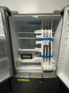 NEW 36" Frigidaire Interior Water&Ice Fridge (Stainless Steel) - Photo 4