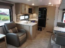 2024 Forest River Salem Platinum Rear Kitchen Panoramic Windows - Photo 24