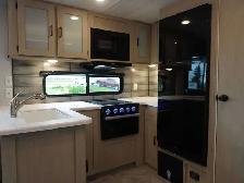 2024 Forest River Salem Platinum Rear Kitchen Panoramic Windows - Photo 26
