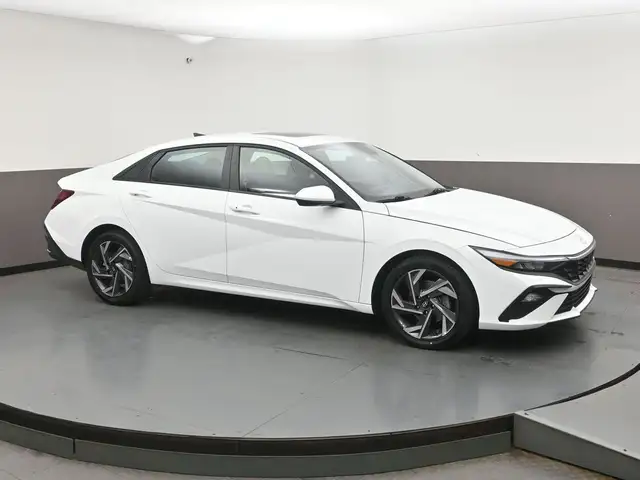 2025 Hyundai Elantra Preferred Tech Heated Seats/Wheel, Apple/An