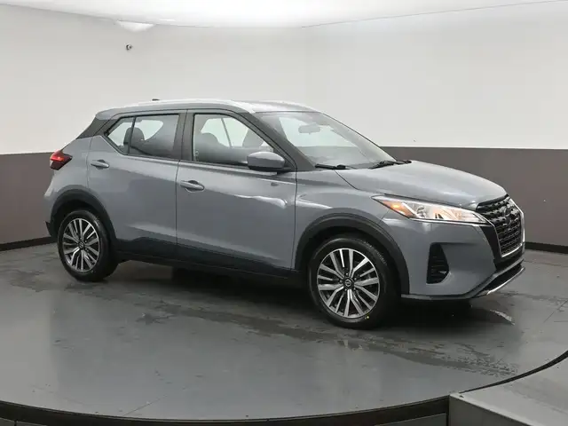2021 Nissan Kicks SV only 35k! Call 902-466-9550 Android Auto /