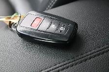 2024 Toyota RAV4 LIMITED AWD | APPLE CARPLAY | KEYLESS ENTRY | A - Photo 34