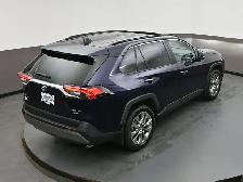 2024 Toyota RAV4 LIMITED AWD | APPLE CARPLAY | KEYLESS ENTRY | A - Photo 54