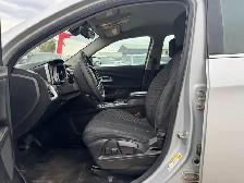 2017 Chevrolet Equinox LS - Photo 11