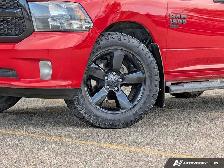 2023 Ram 1500 Classic Express Express 4x4 Crew Cab 5&amp.apos.7& - Photo 11
