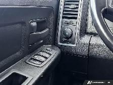 2023 Ram 1500 Classic Express Express 4x4 Crew Cab 5&amp.apos.7& - Photo 14