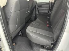 RAM 1500 Classic Express Quad Cab 4x4 2020 à vendre - Photo 10