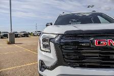 2027 GMC Terrain AWD Elevation - Photo 10