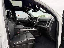 2024 RAM 3500 Laramie / NIGHT EDITION! / LOW KM! / LOADED! / 6.7 - Photo 7