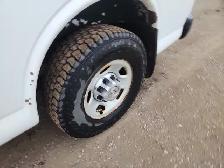 2012 Chevrolet Express - Photo 14